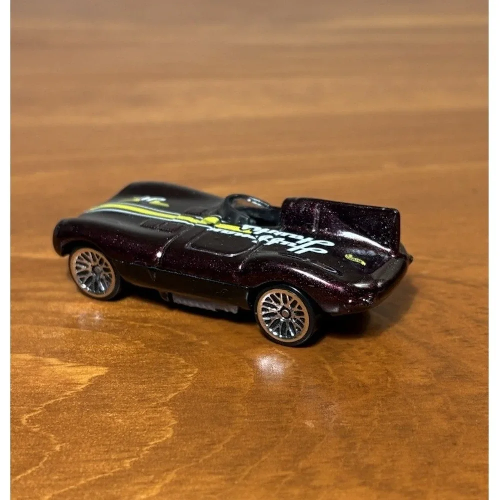 1997 Hot Wheels Racing Jaguar D-Type Metallic Dark Red Loose Diecast 1:64